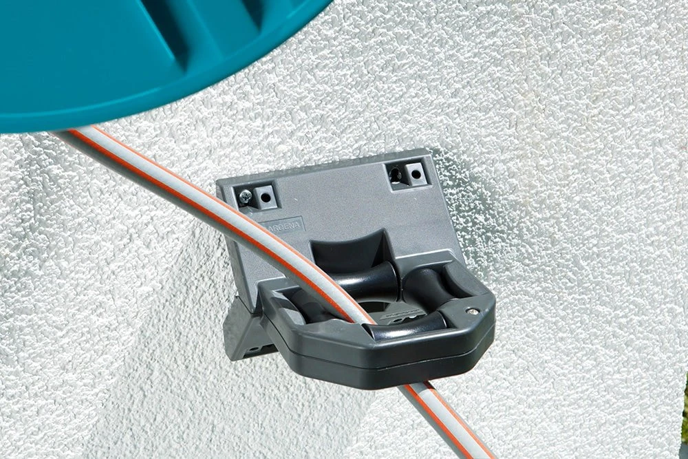 Gardena Classic Wall-Mounted Hose Reel W/ Hose Guide - 2650 4 Gardena Classic Wall-Mounted Hose Reel W/ Hose Guide - 2650 - Image 4