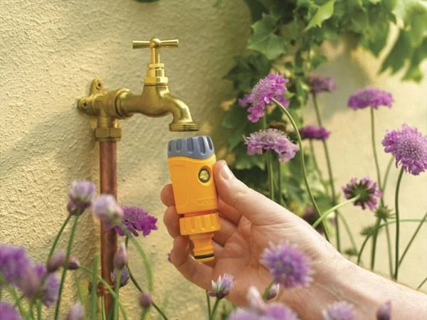Hozelock Non Return Outdoor Tap Connector - 2181 2 Hozelock Non Return Outdoor Tap Connector - 2181 - Image 2