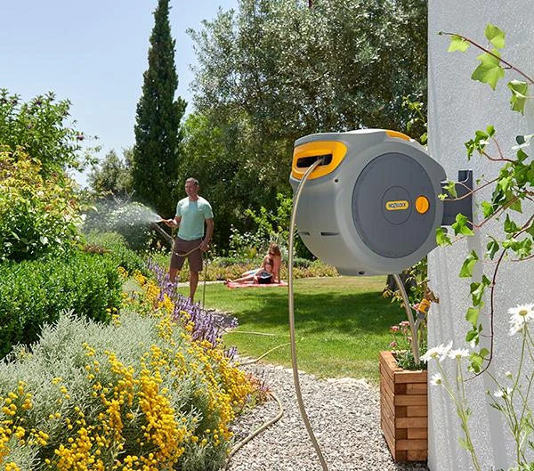 Hozelock Auto Reel 20m - 2401 2 Hozelock Auto Reel 20m - 2401 - Image 2