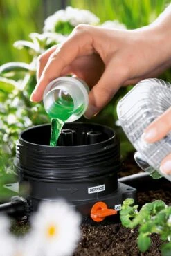 Gardena Liquid Fertilizer Dispenser - 8313 5 Gardena Liquid Fertilizer Dispenser - 8313 -Silverlines Store irrigation pipe fittings stakes and adaptors gardena liquid fertilizer dispenser 8313 35441449009318