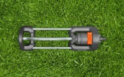 Gardena Aqua S 220 M² Oscillating Garden Sprinkler - 18700 -Silverlines Store lawn sprinklers gardena aqua s 220 m oscillating garden sprinkler 18700 35441461985446
