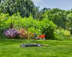 Gardena Aquazoom S 150 M² Oscillating Sprinkler - 18710 14 Gardena Aquazoom S 150 M² Oscillating Sprinkler - 18710 -Silverlines Store lawn sprinklers gardena aquazoom s 150 m oscillating sprinkler 18710 35441546690726