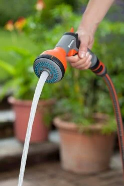 Gardena Classic Multi Sprayer - 18313 13 Gardena Classic Multi Sprayer - 18313 -Silverlines Store spray guns and lances gardena classic multi sprayer 18313 35440617652390