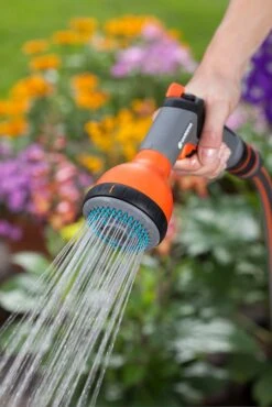 Gardena Classic Multi Sprayer - 18313 14 Gardena Classic Multi Sprayer - 18313 -Silverlines Store spray guns and lances gardena classic multi sprayer 18313 35440618242214